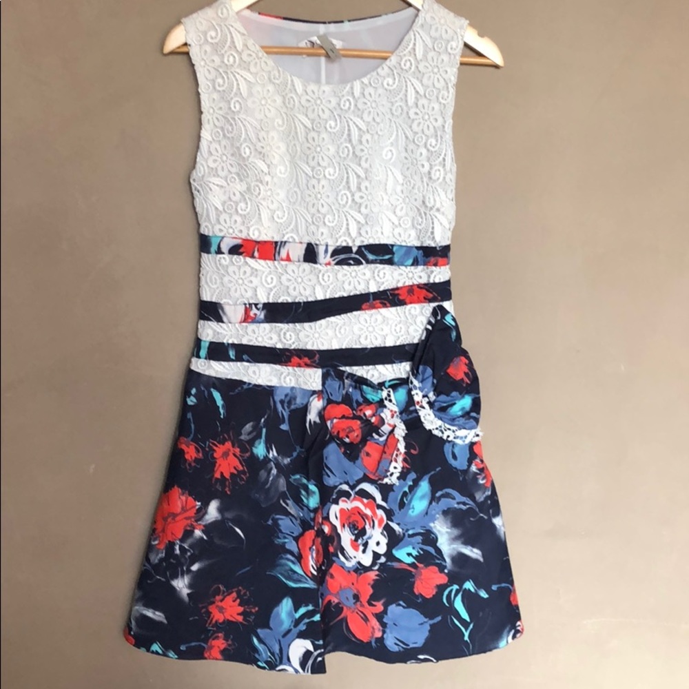 One & Only Women’s Lace Dress 👗